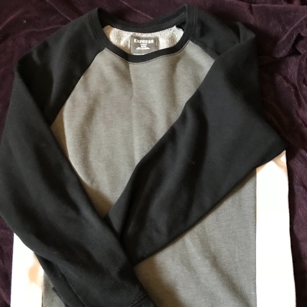 Express Mens Medium Black and Grey Crew Neck